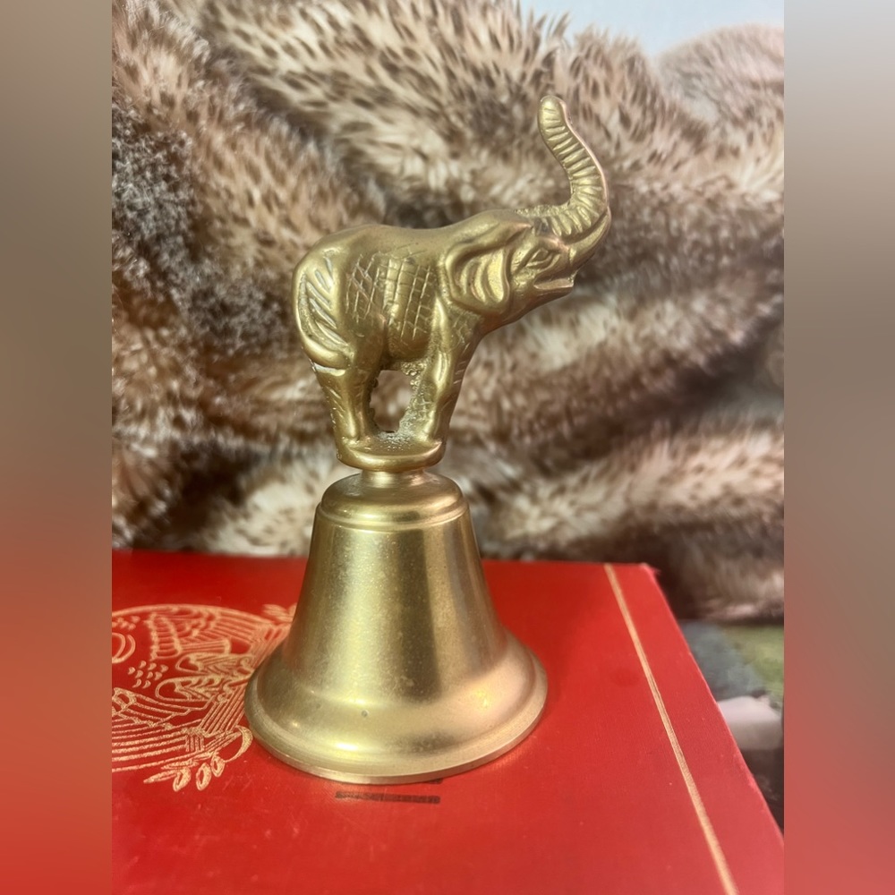 Elephant Handle Brass Bell Trumpeting Elephant With Trunk Raised,shelf Decor